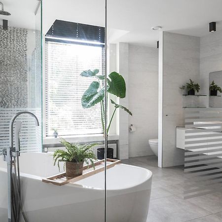 Suite With Bath City Center Villa Тилбург Екстериор снимка